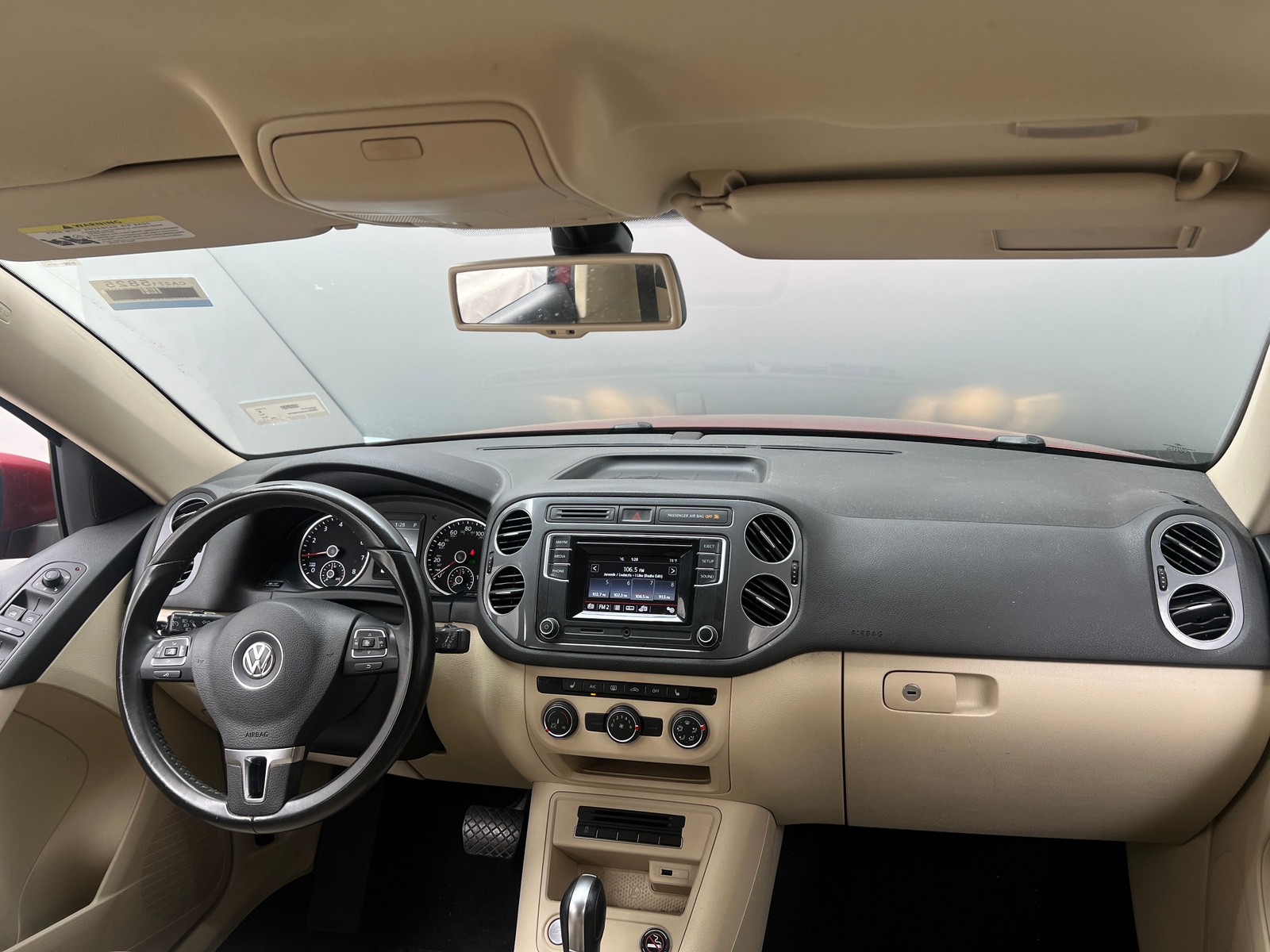 Thumbnail: 2016 Volkswagen Tiguan - 3