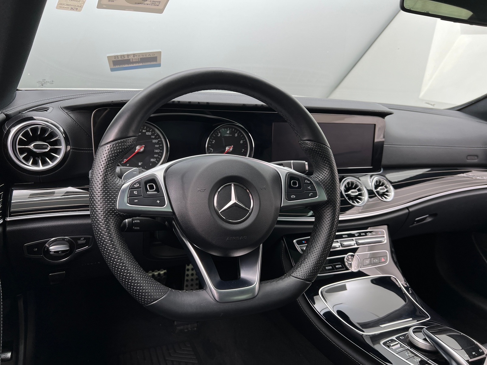 Thumbnail: 2018 Mercedes-Benz E-Class - 3