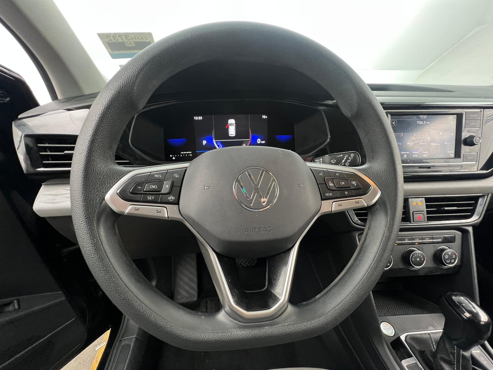 Thumbnail: 2022 Volkswagen Taos - 5