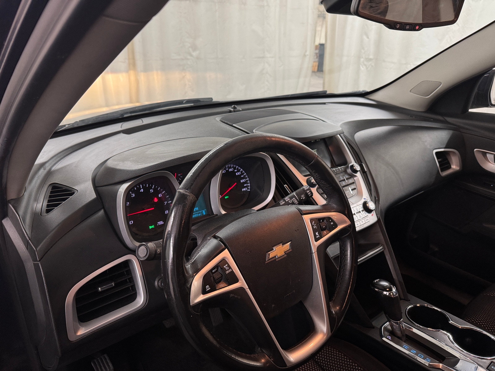 Thumbnail: 2017 Chevrolet Equinox - 3