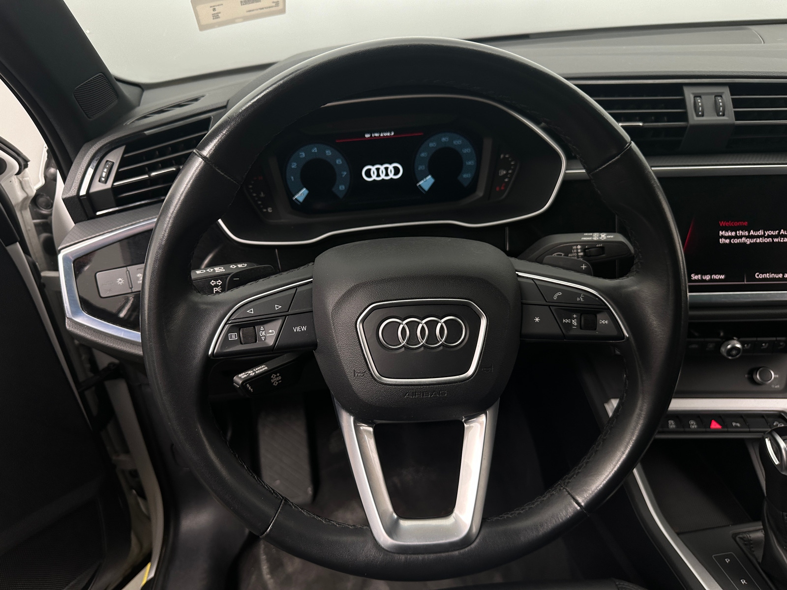 Thumbnail: 2023 Audi Q3 - 4