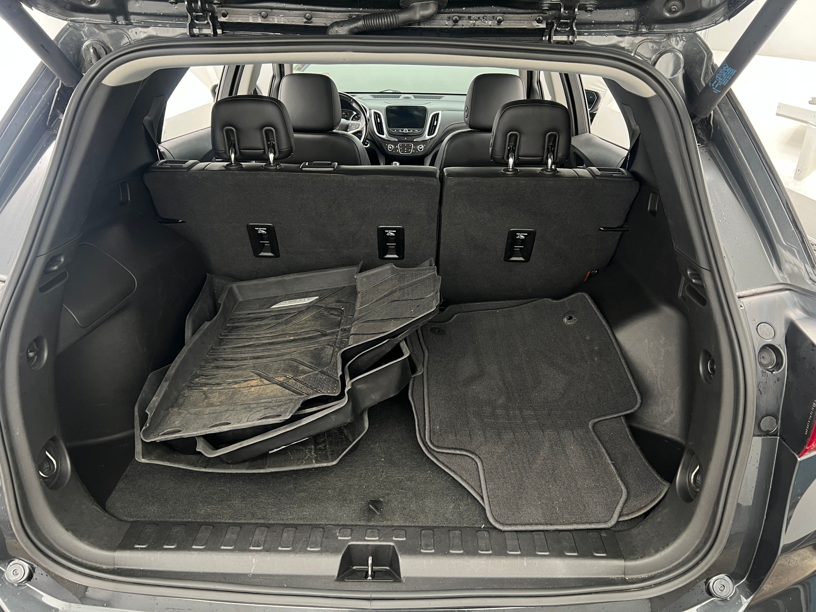 Thumbnail: 2019 Chevrolet Equinox - 6