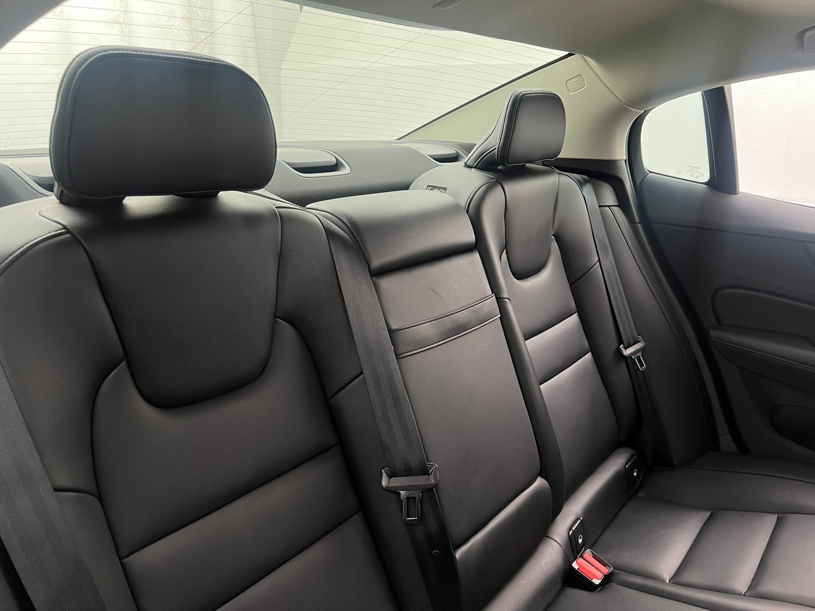 Thumbnail: 2025 Volvo S60 - 5