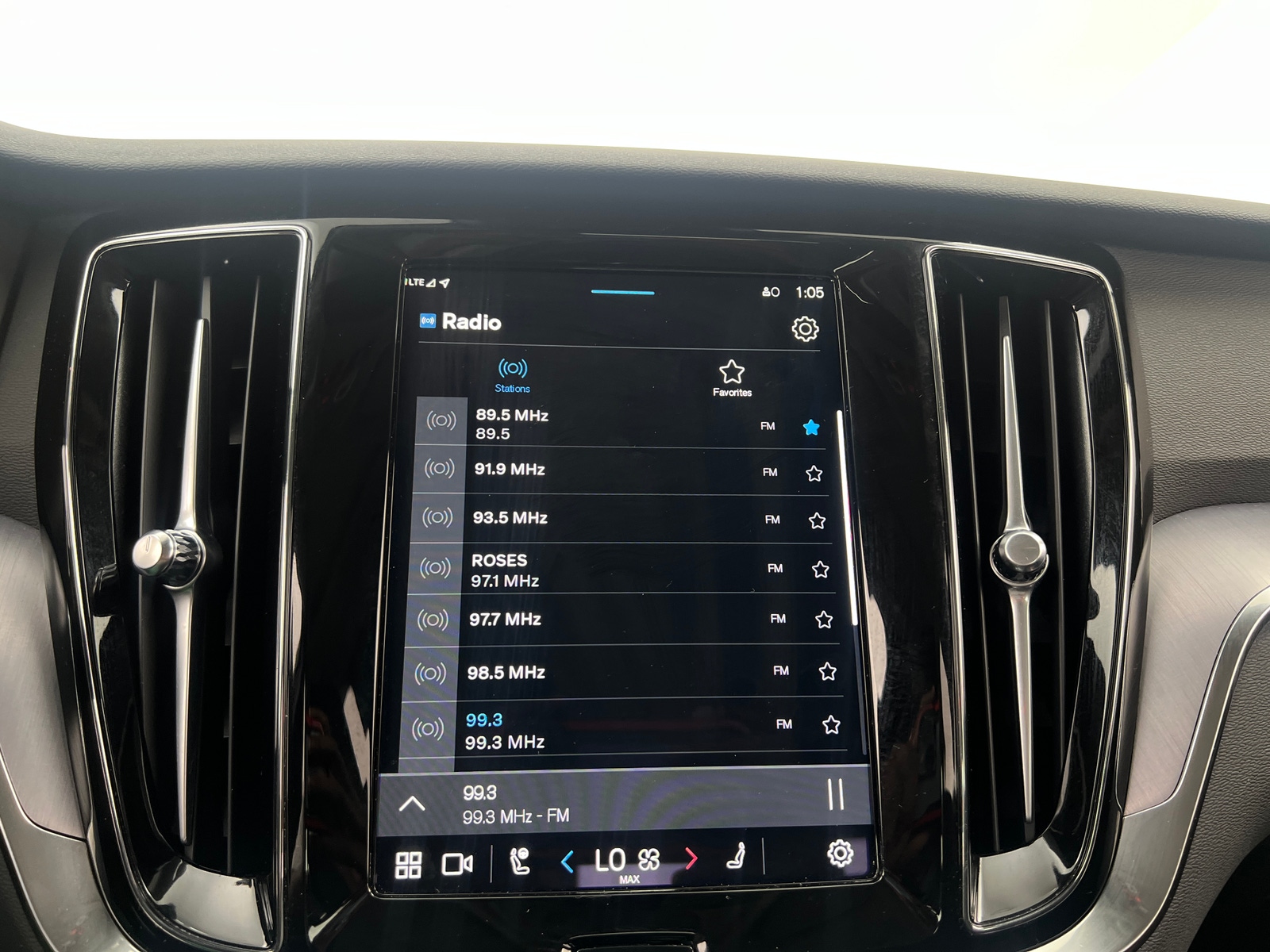 Thumbnail: 2025 Volvo S60 - 3