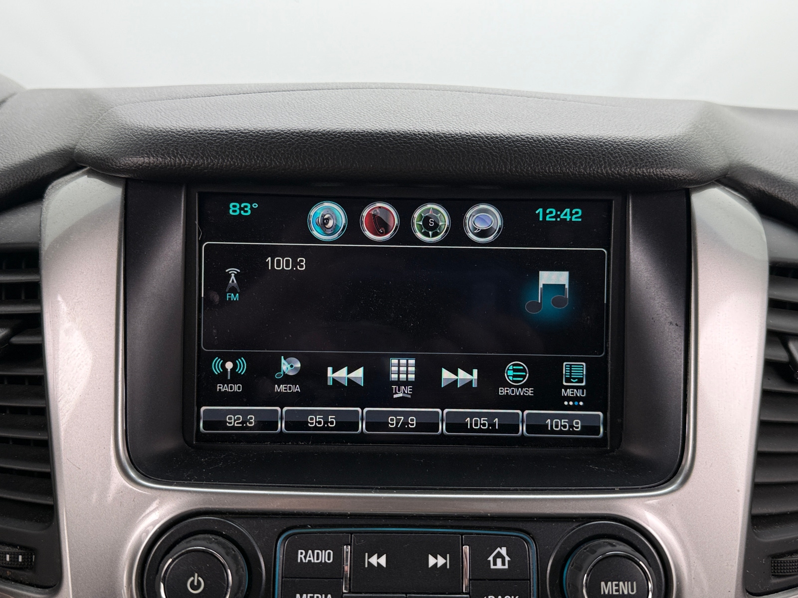 Thumbnail: 2016 Chevrolet Tahoe - 4
