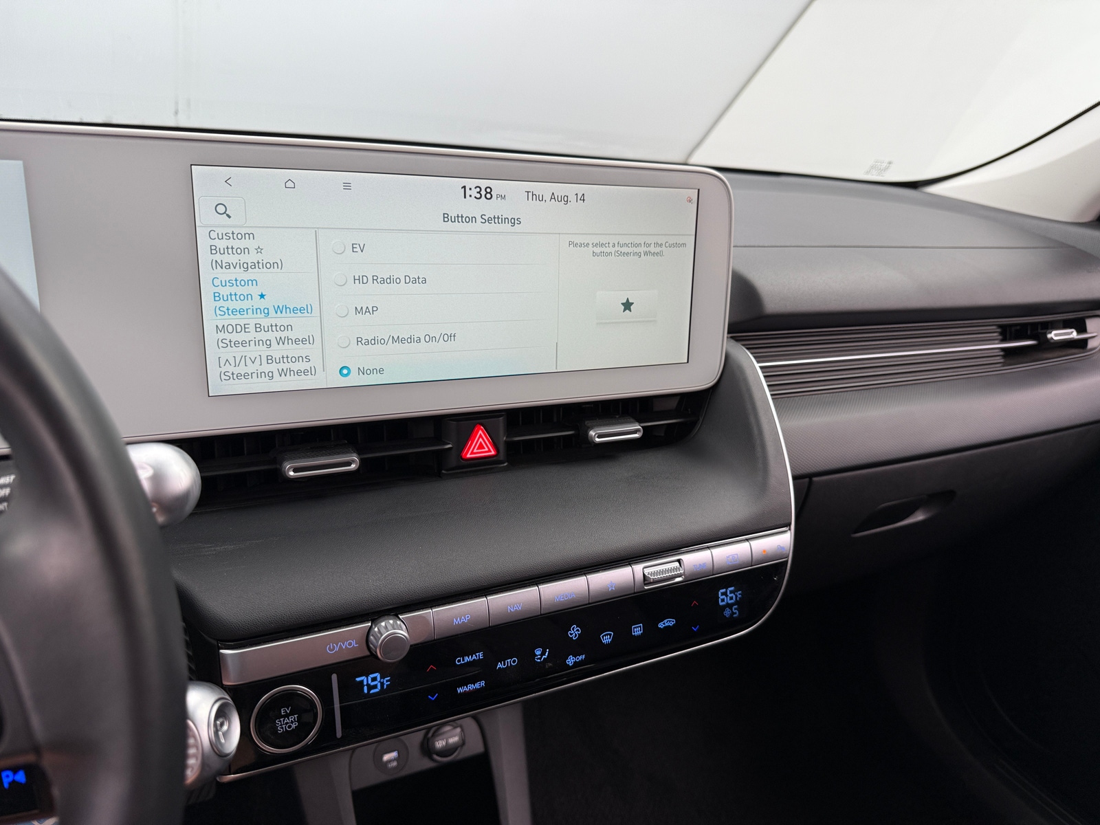 Thumbnail: 2022 Hyundai Ioniq 5 - 4