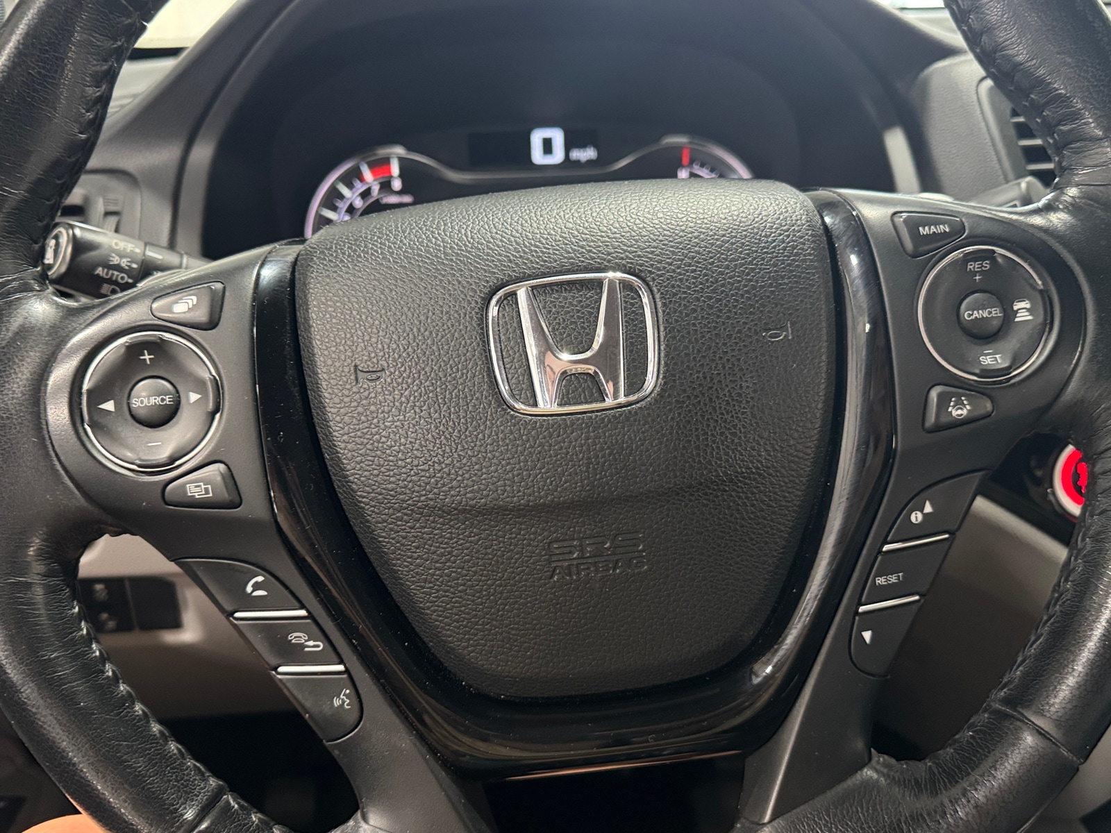 Thumbnail: 2018 Honda Pilot - 4