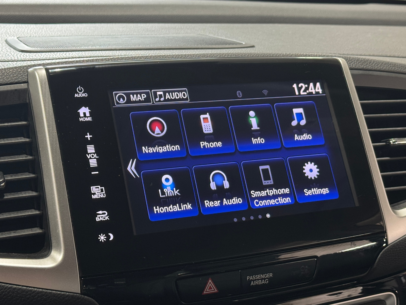Thumbnail: 2018 Honda Pilot - 3