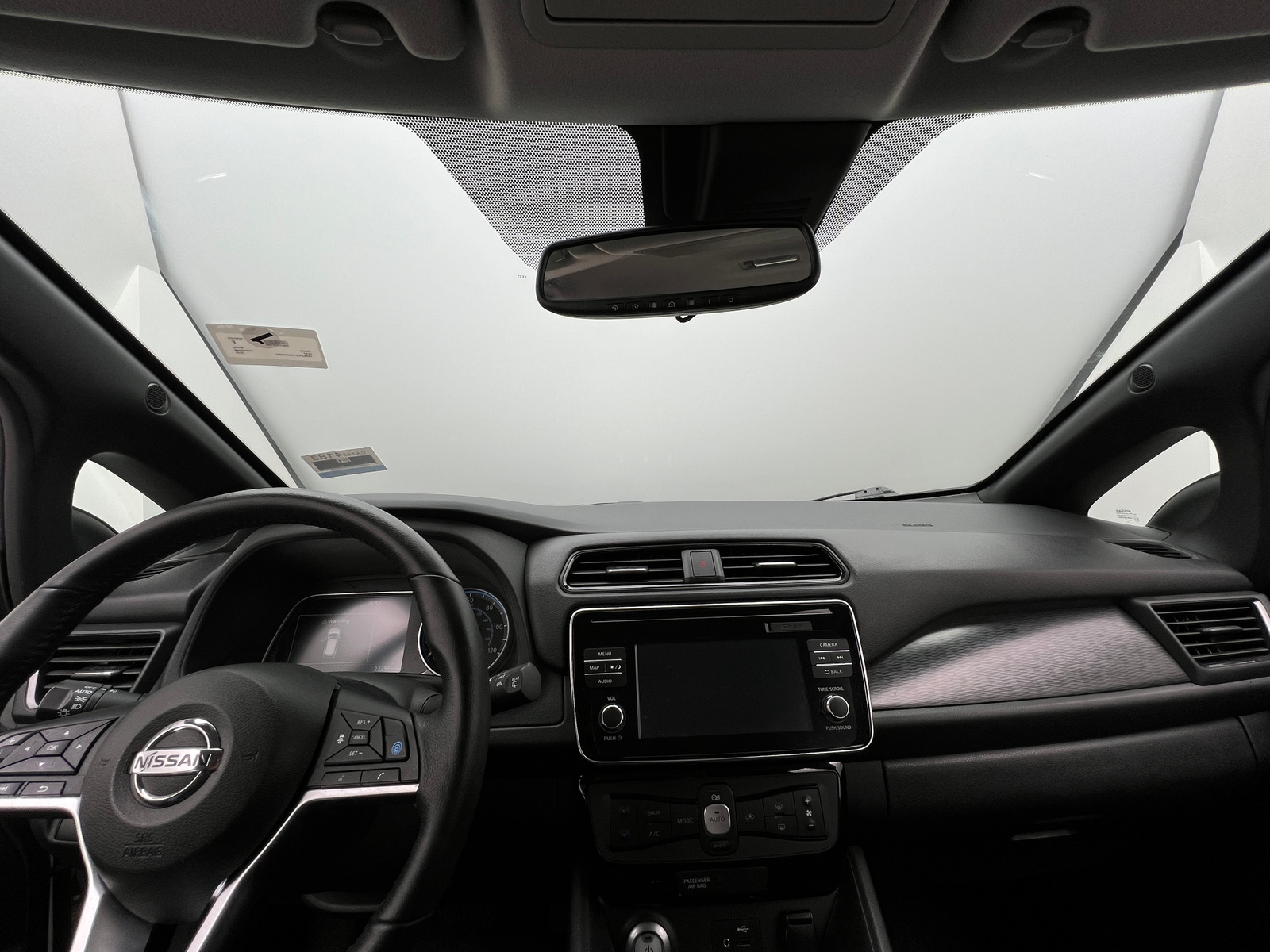 Thumbnail: 2019 Nissan Leaf - 3