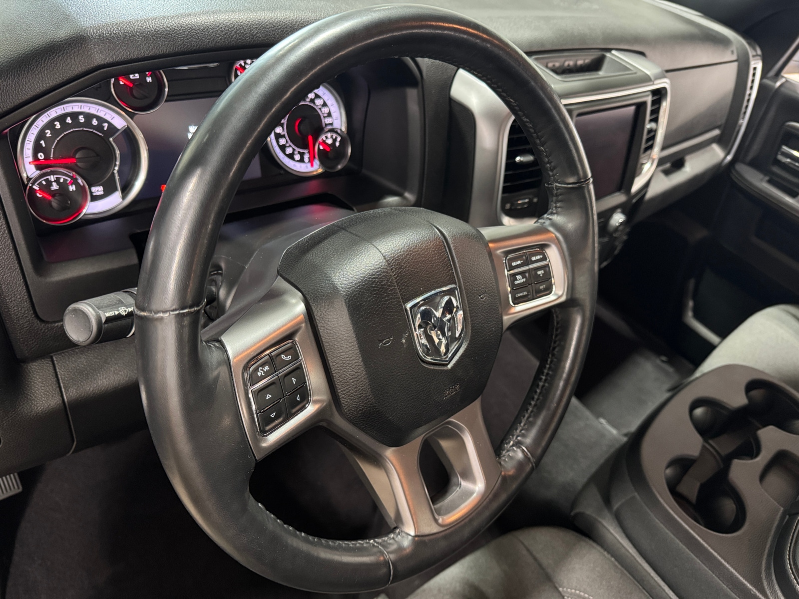 Thumbnail: 2021 RAM 1500 Classic - 3