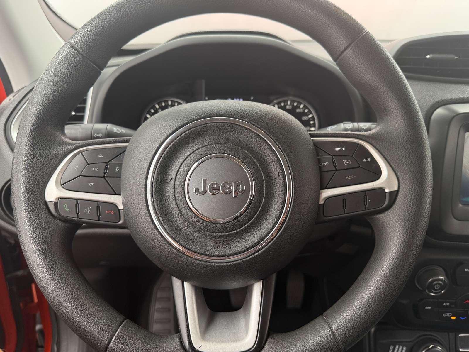 Thumbnail: 2019 Jeep Renegade - 5