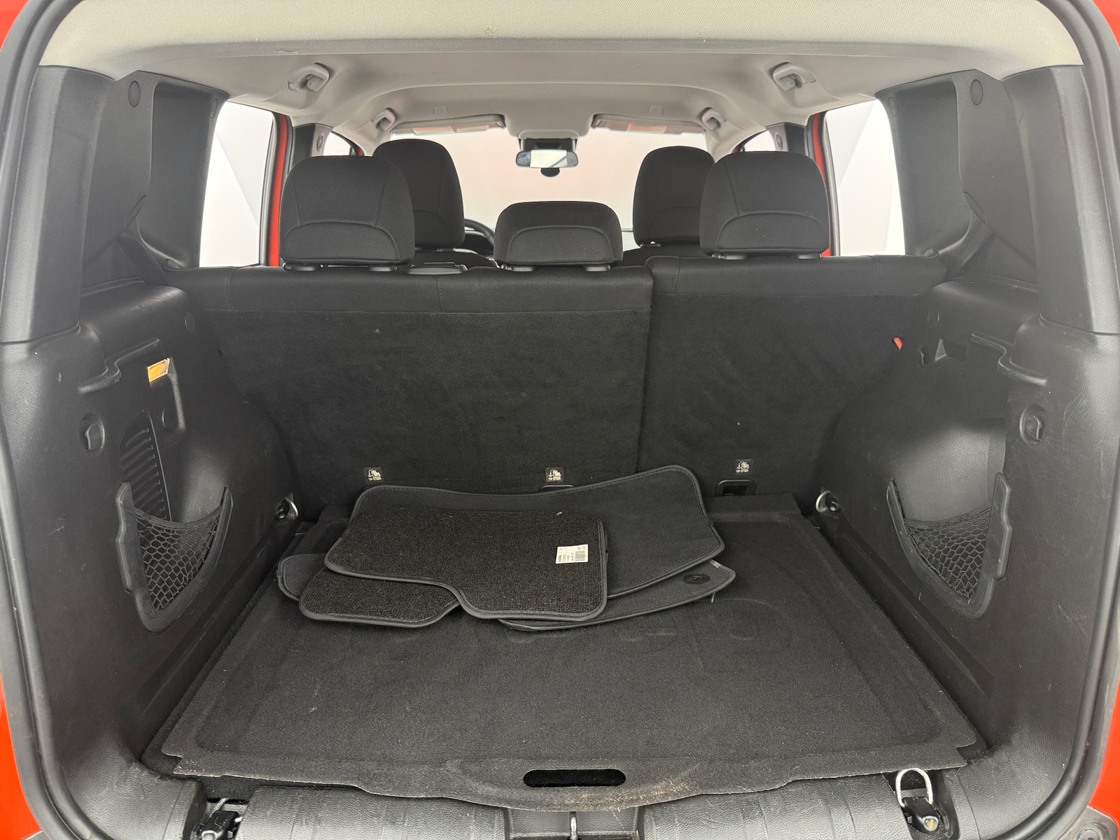 Thumbnail: 2019 Jeep Renegade - 7