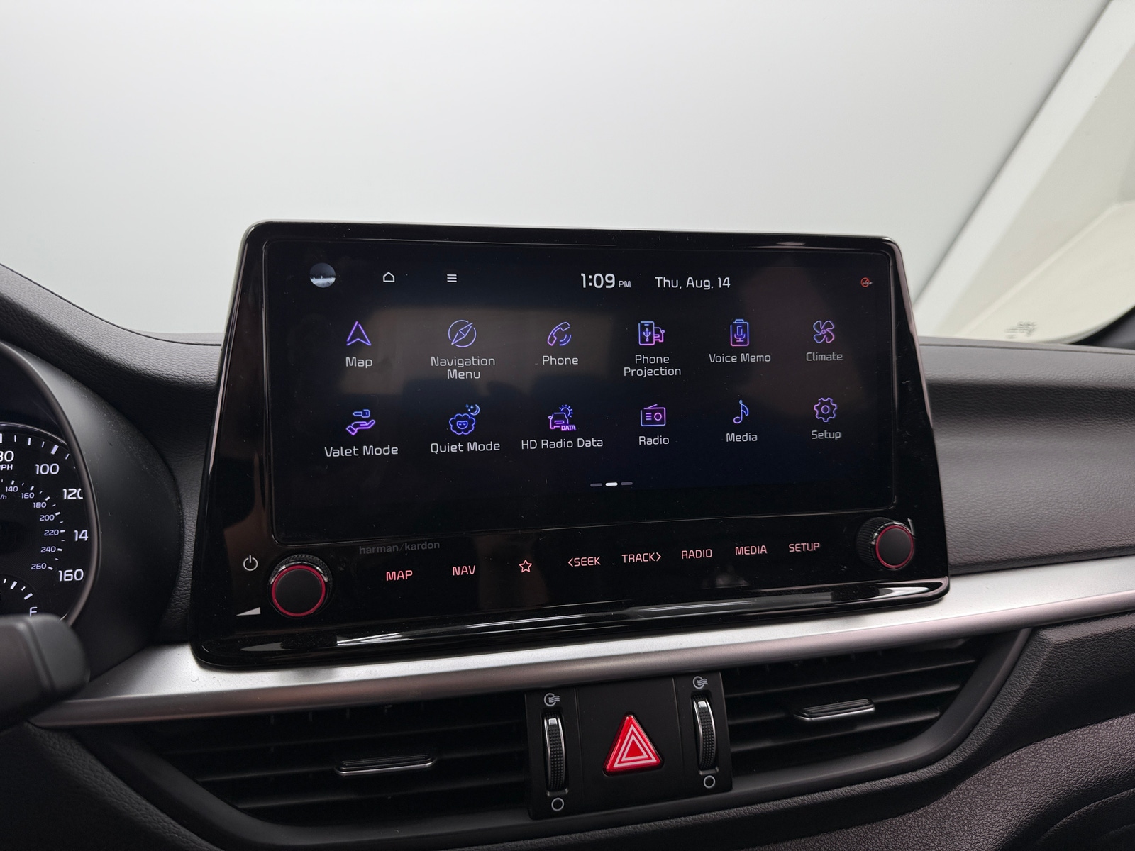 Thumbnail: 2024 Kia Forte - 4