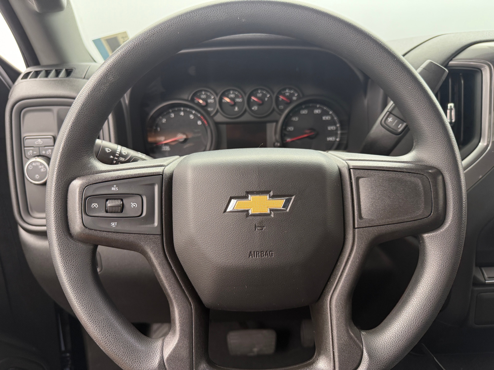 Thumbnail: 2020 Chevrolet Silverado 1500 - 5