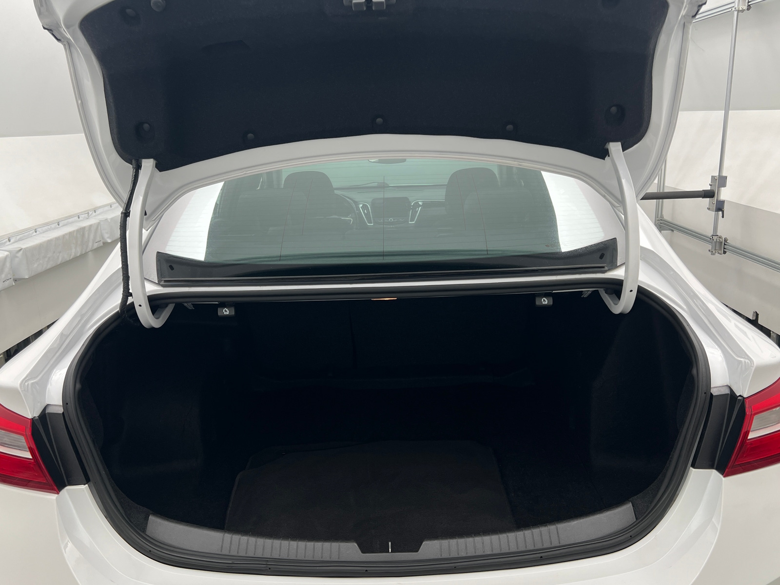 Thumbnail: 2024 Chevrolet Malibu - 7