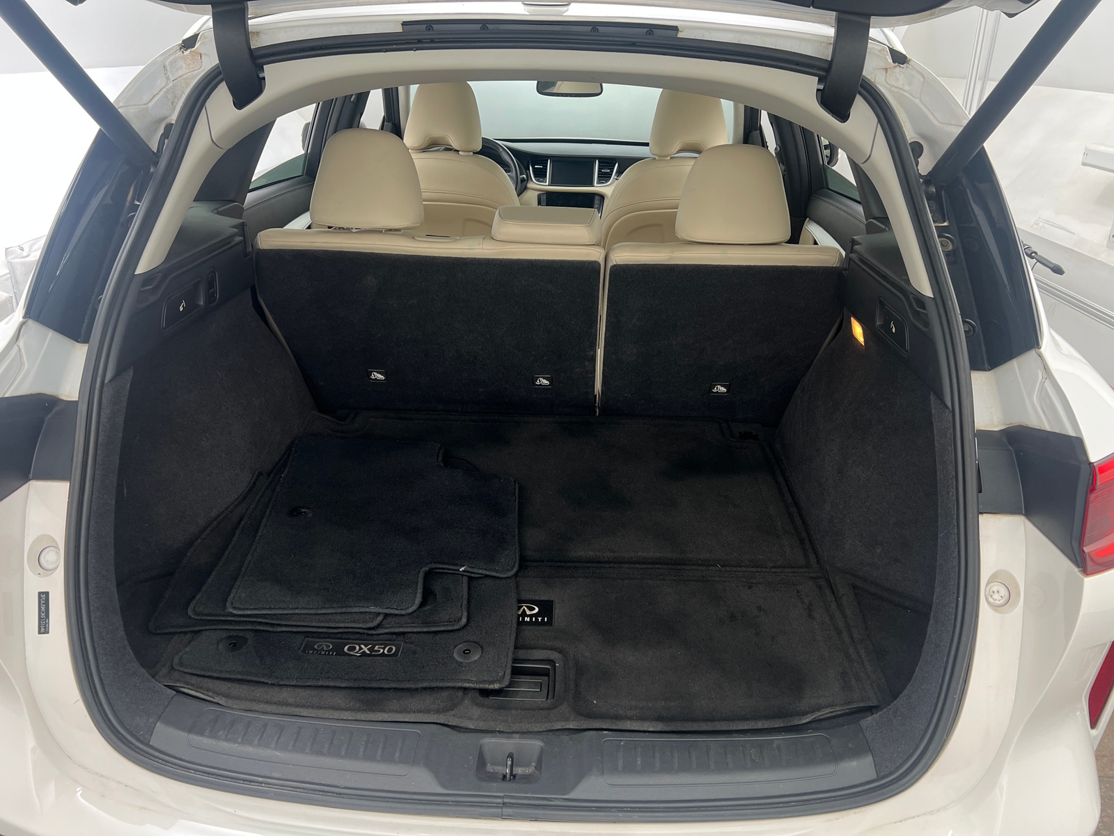 Thumbnail: 2019 INFINITI QX50 - 6