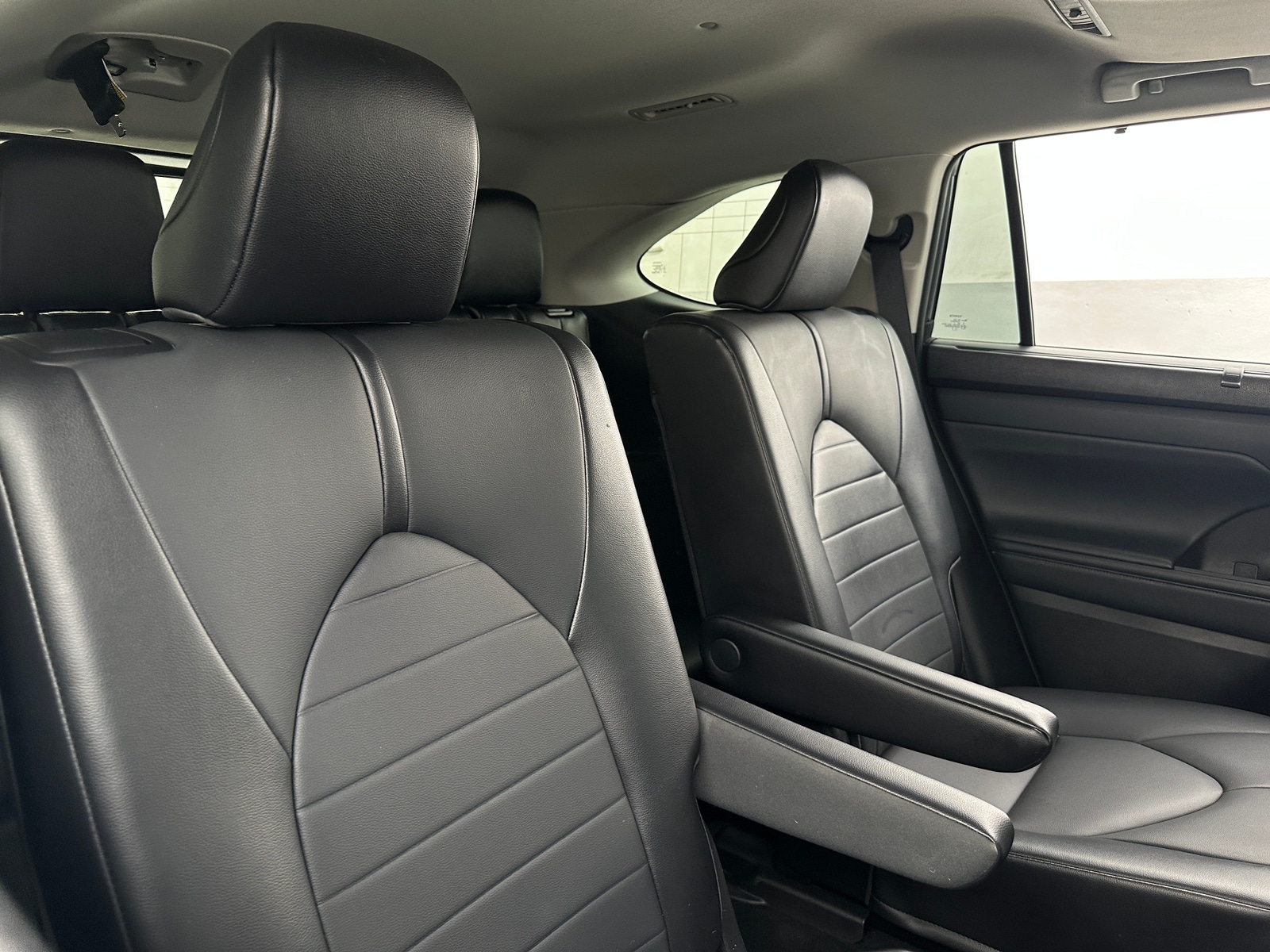 Thumbnail: 2021 Toyota Highlander - 5