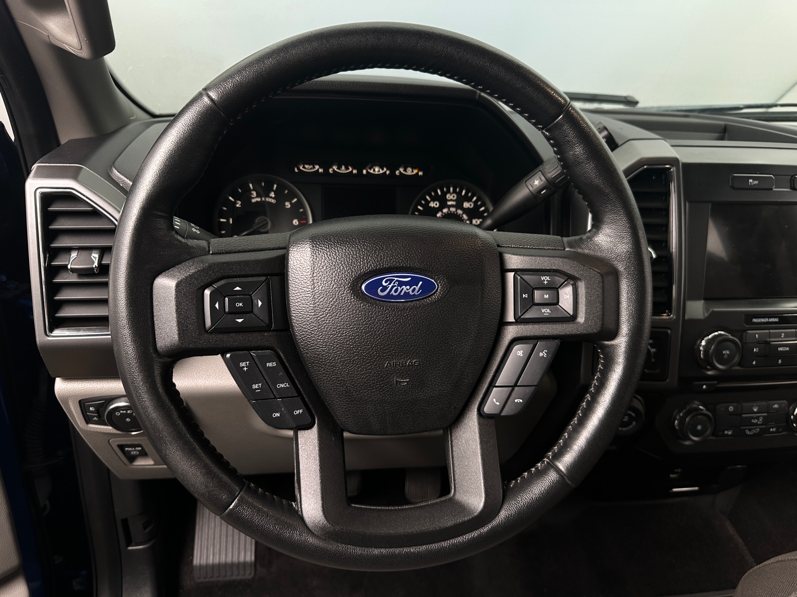 Thumbnail: 2018 Ford Econoline - 5