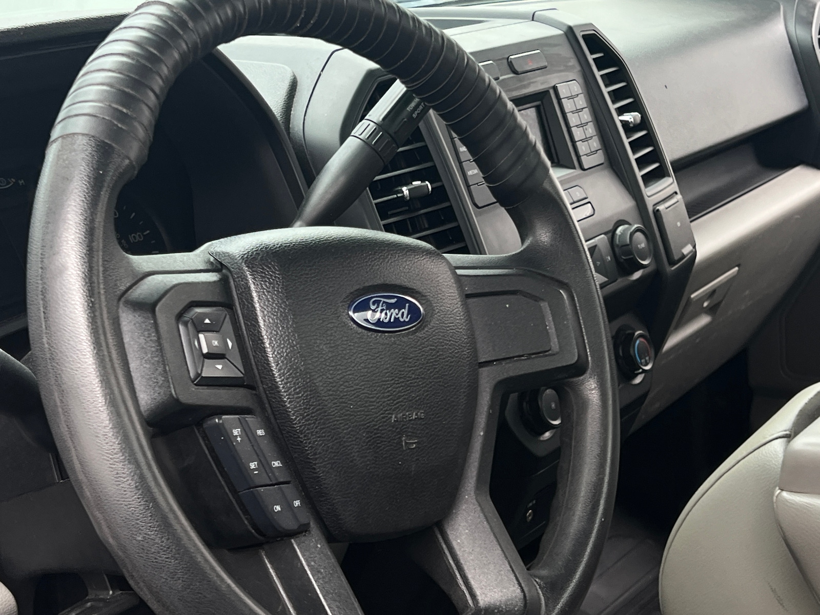 Thumbnail: 2016 Ford Econoline - 4