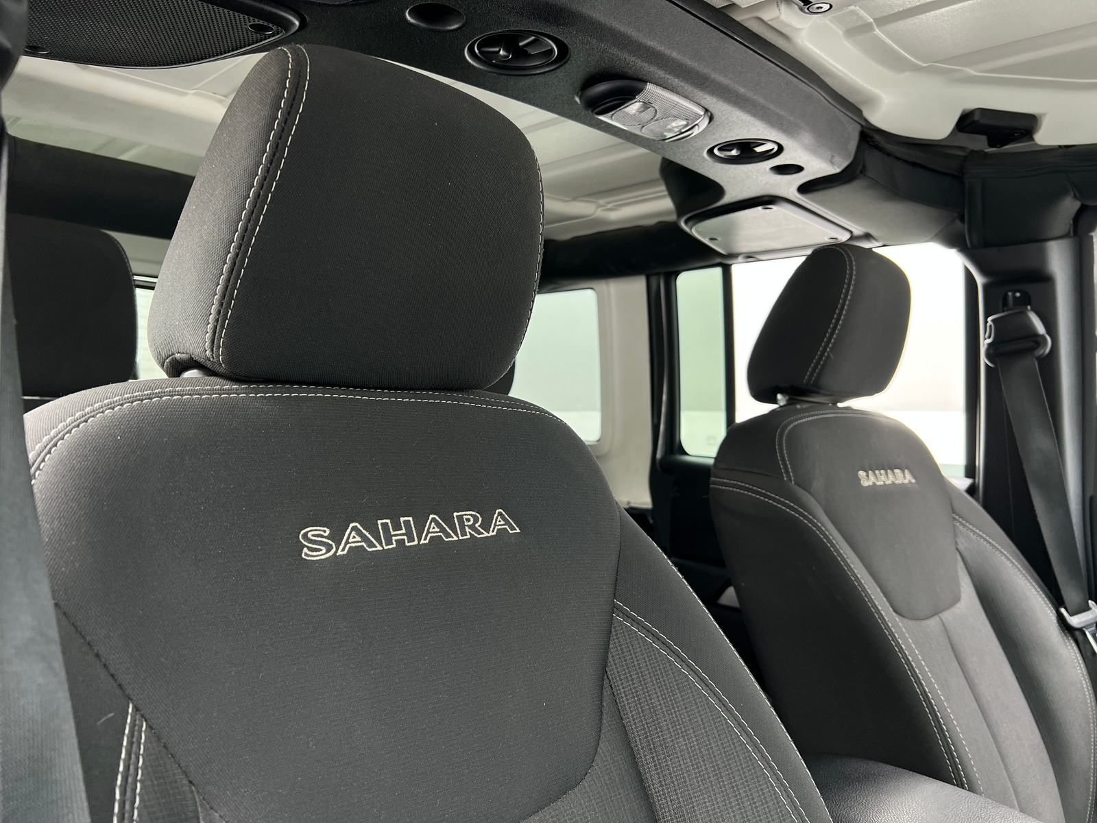 Thumbnail: 2016 Jeep Wrangler - 2