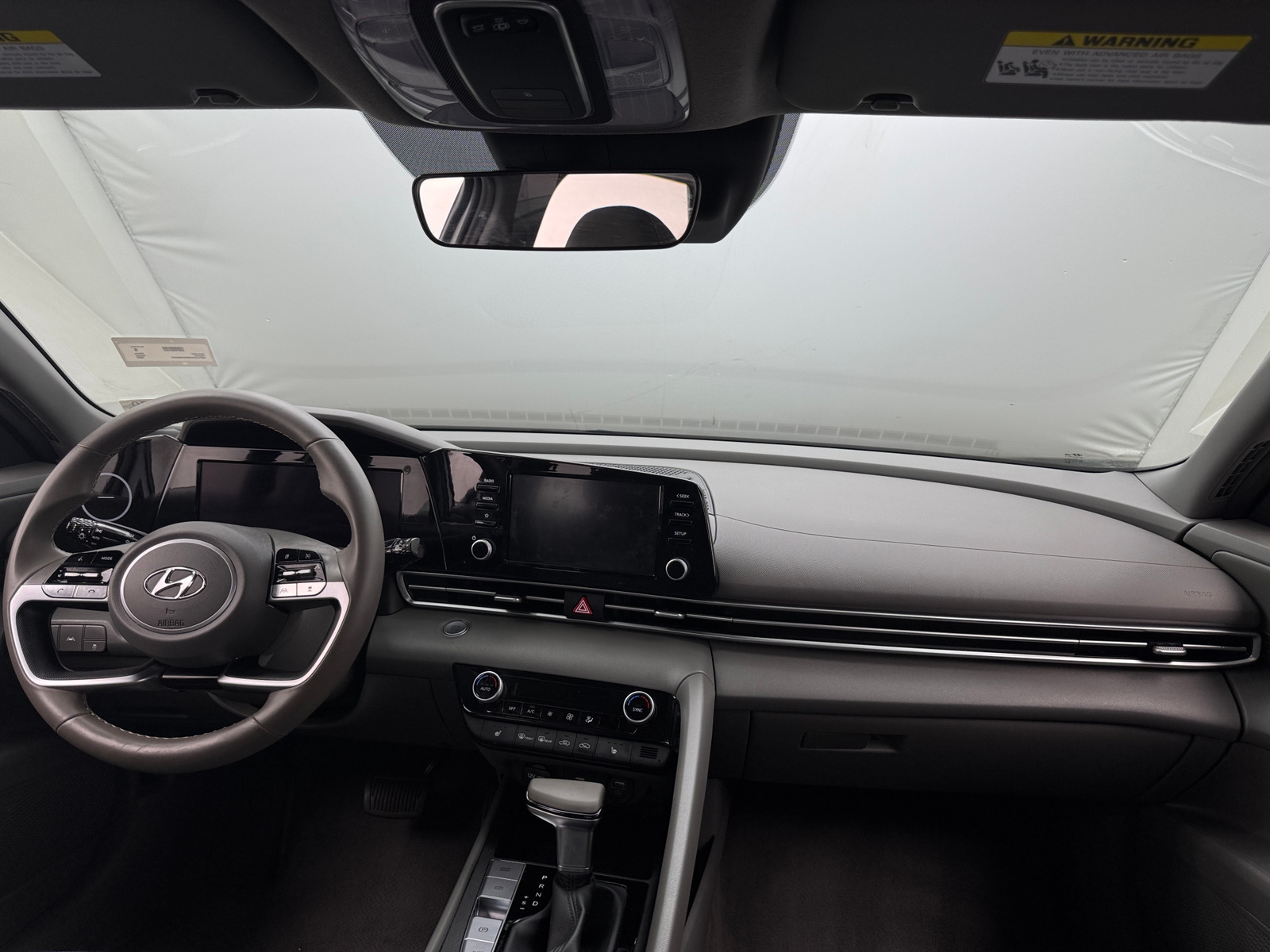 Thumbnail: 2022 Hyundai Elantra - 3