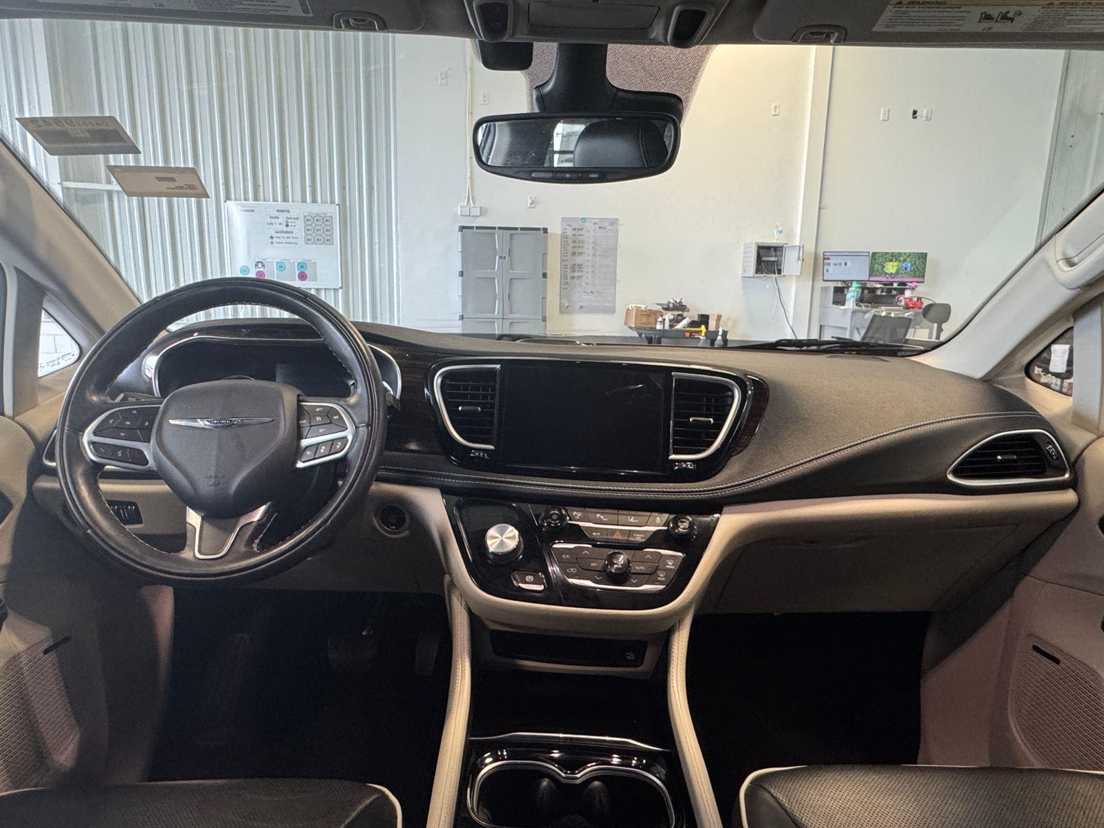 Thumbnail: 2022 Chrysler Pacifica - 2