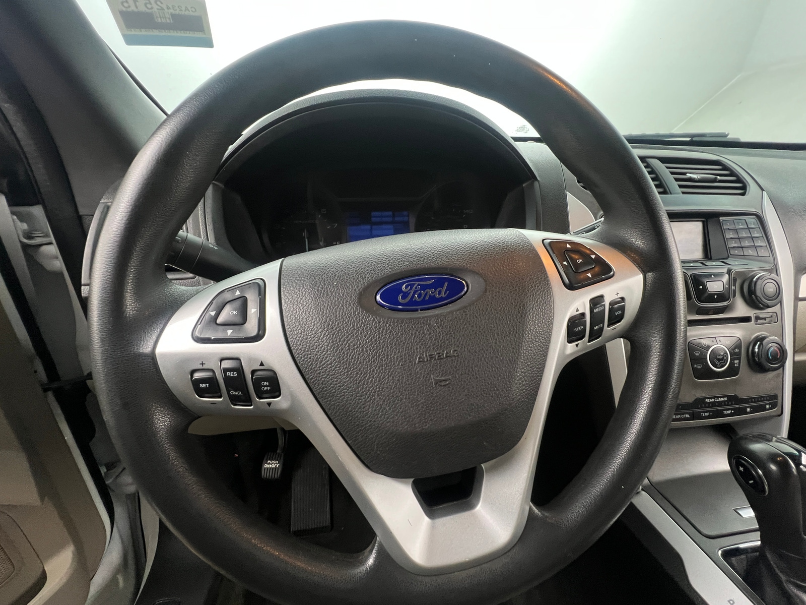 Thumbnail: 2014 Ford Explorer - 5