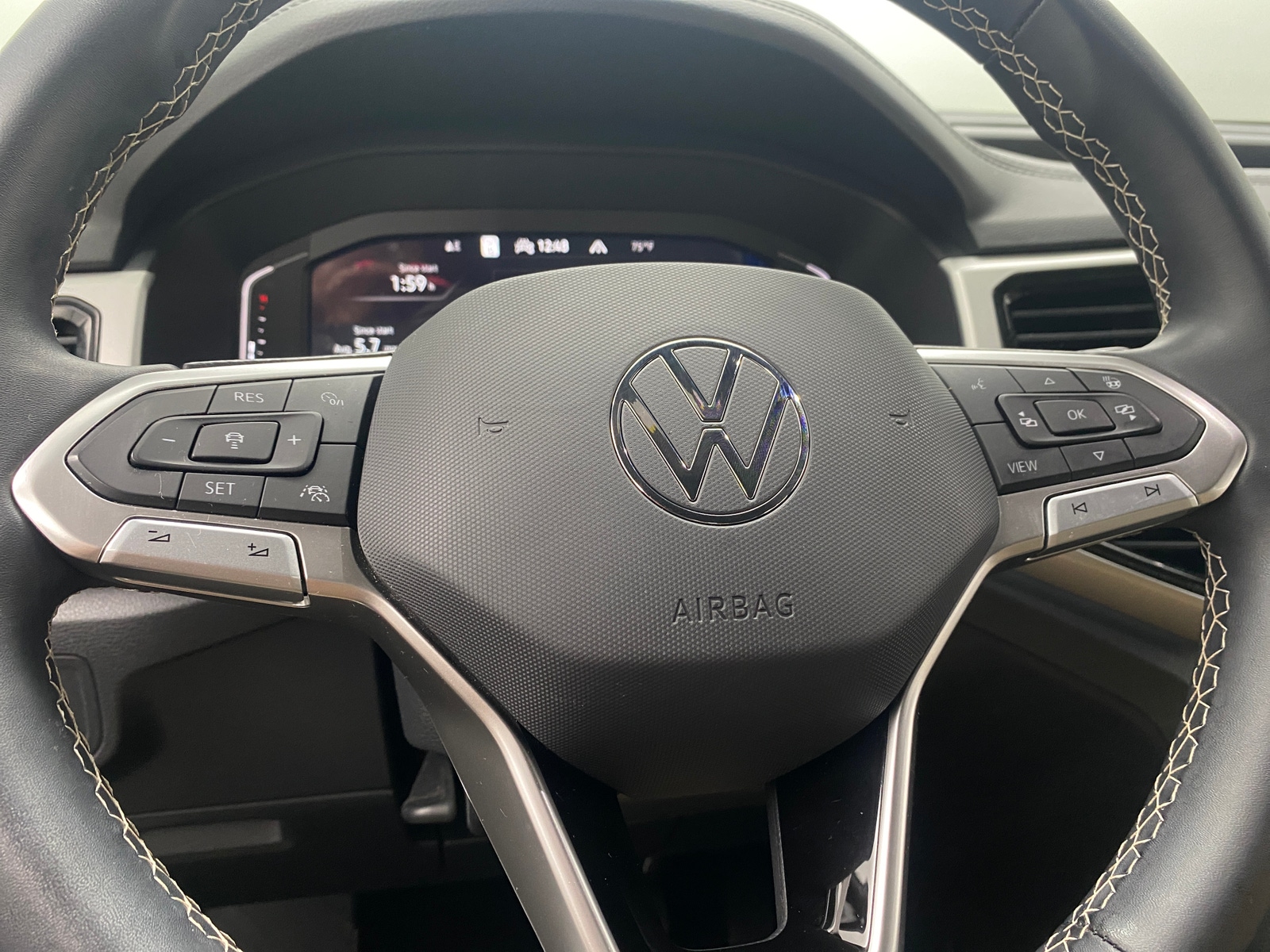 Thumbnail: 2022 Volkswagen Atlas - 4