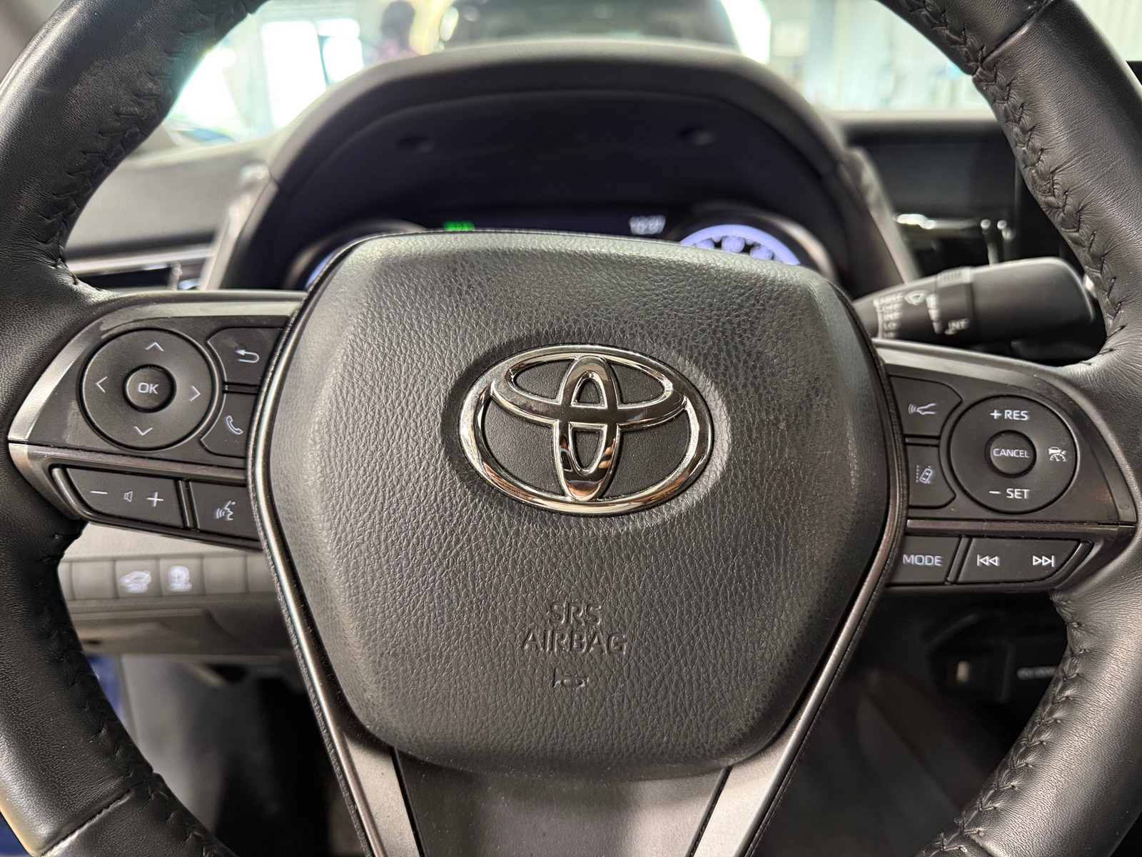 Thumbnail: 2023 Toyota Camry - 4