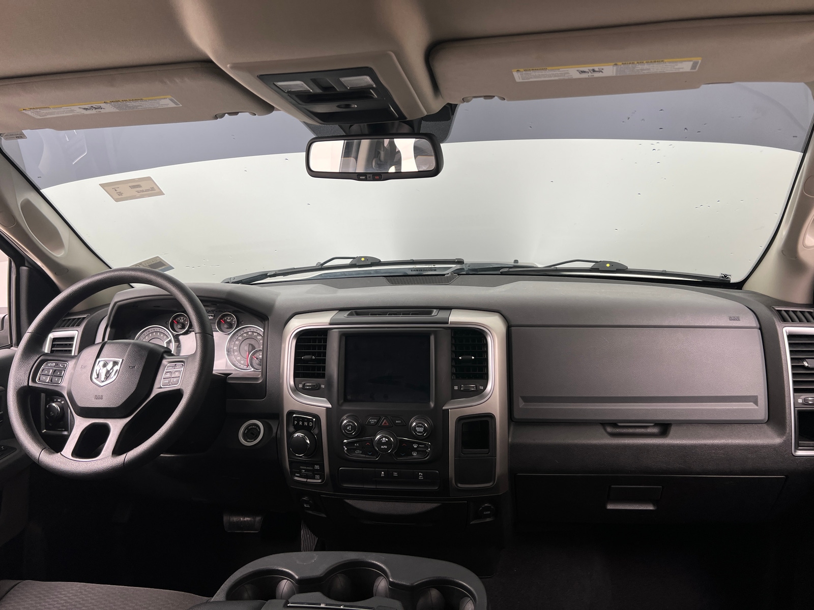 Thumbnail: 2019 RAM 1500 Classic - 3