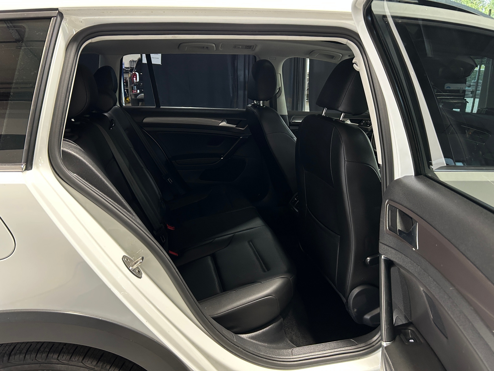 Thumbnail: 2019 Volkswagen Golf - 5