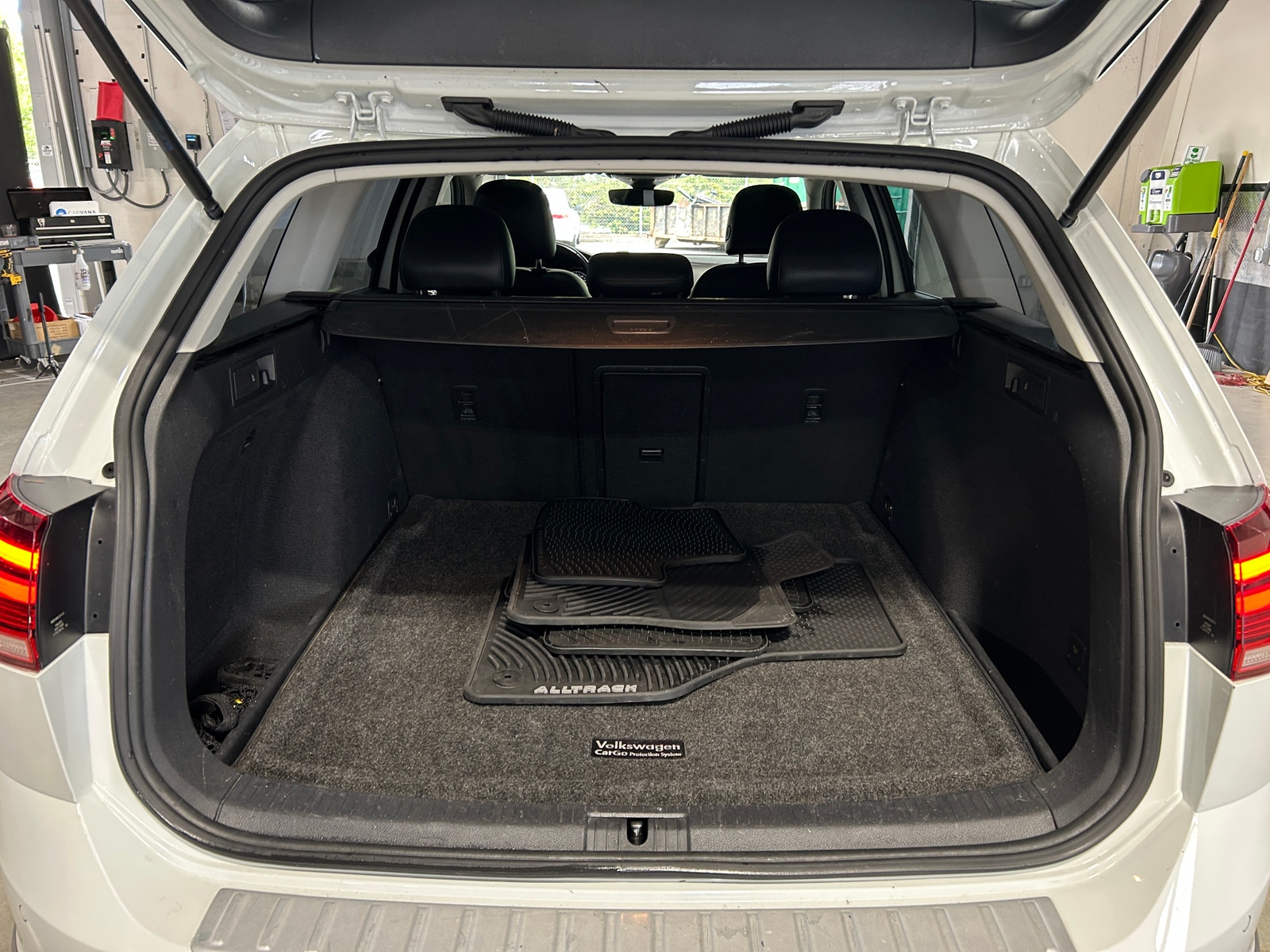 Thumbnail: 2019 Volkswagen Golf - 6
