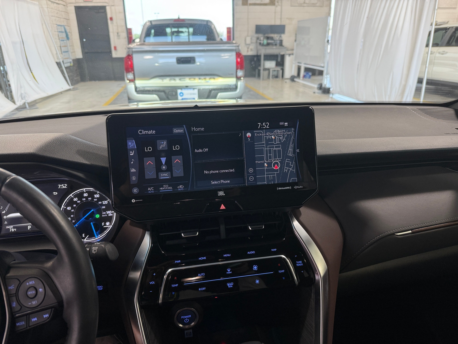 Thumbnail: 2021 Toyota Venza - 3