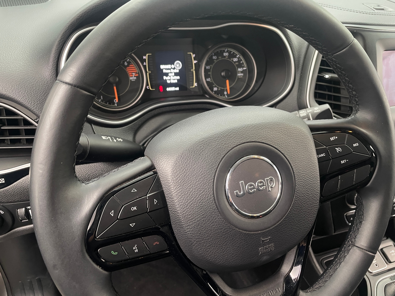 Thumbnail: 2019 Jeep Cherokee - 5
