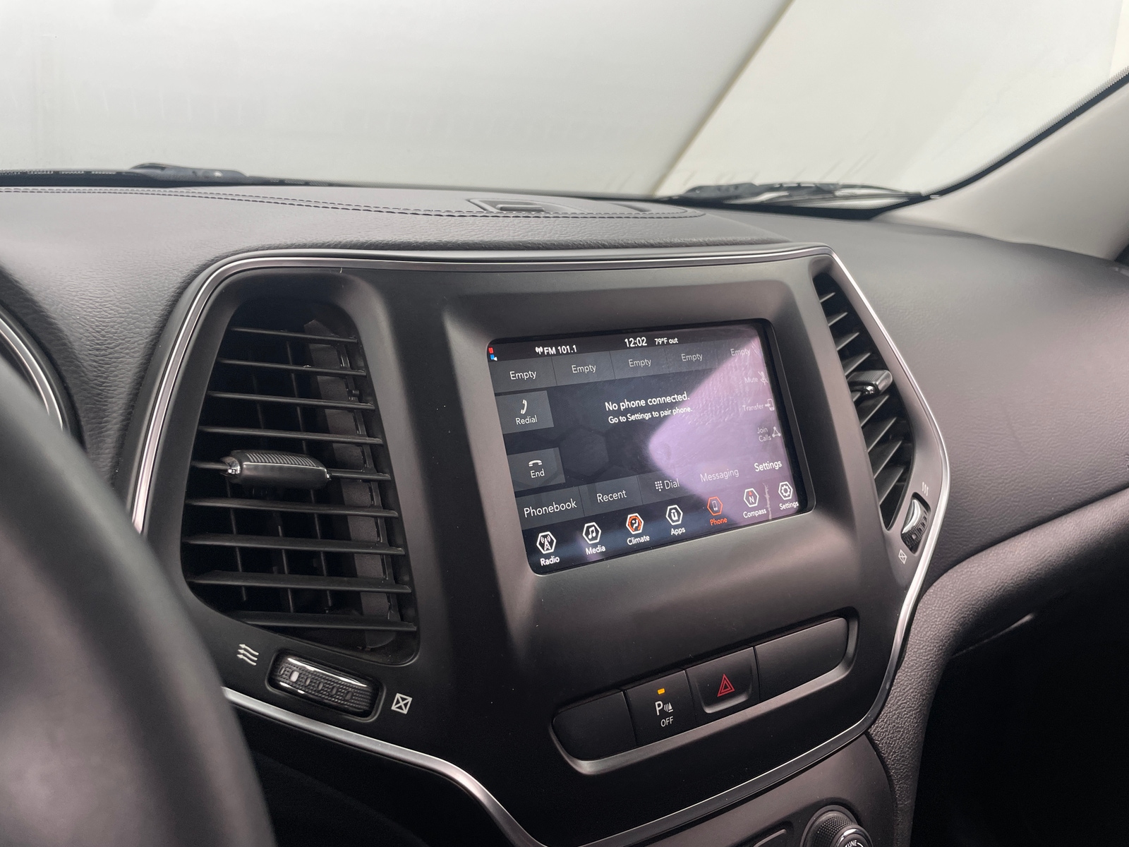 Thumbnail: 2019 Jeep Cherokee - 4