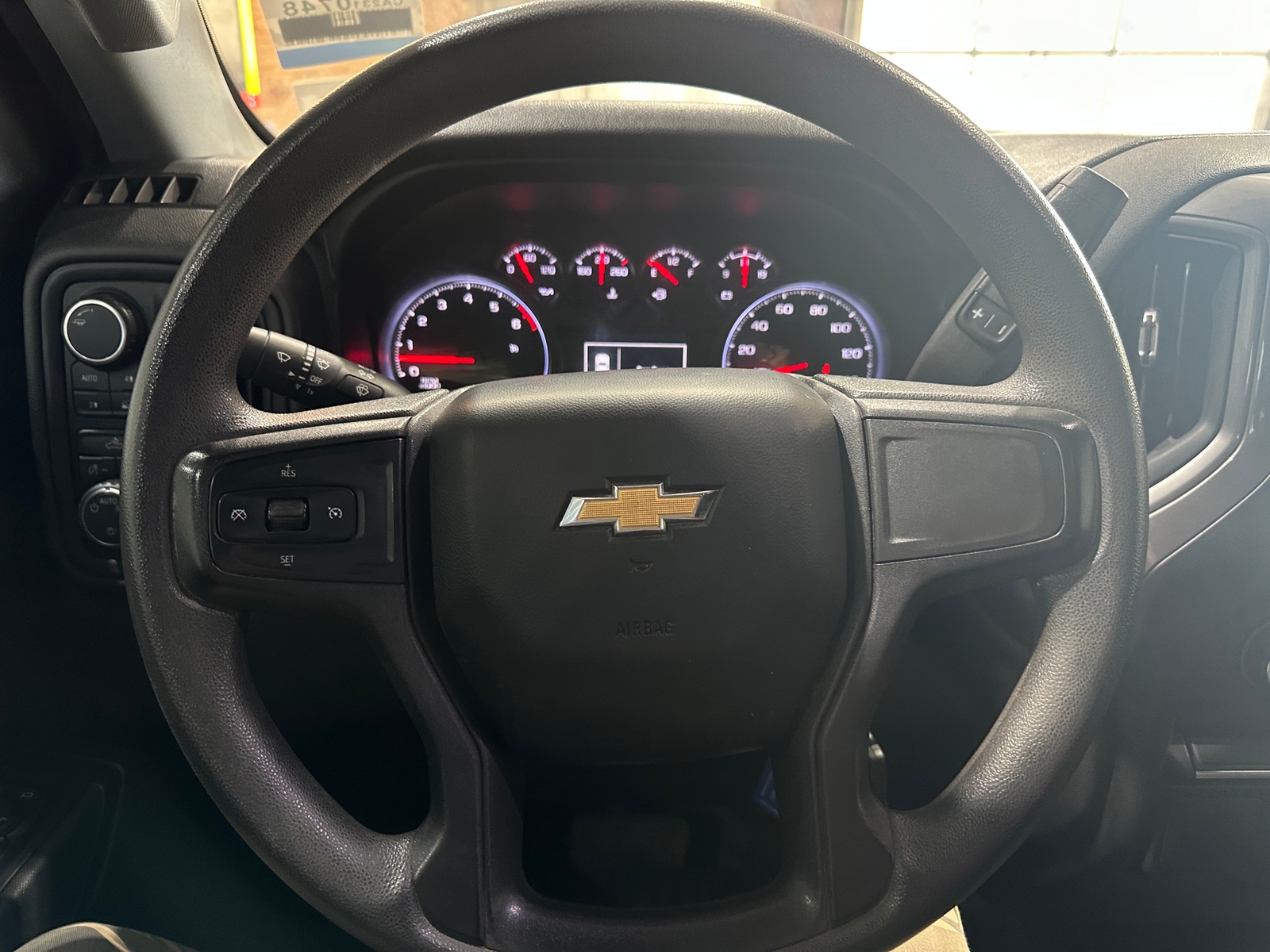 Thumbnail: 2021 Chevrolet Silverado 1500 - 4