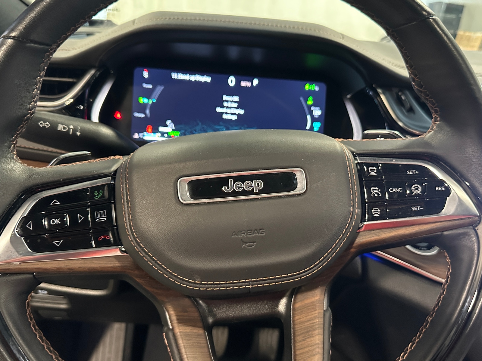 Thumbnail: 2022 Jeep Grand Cherokee - 4