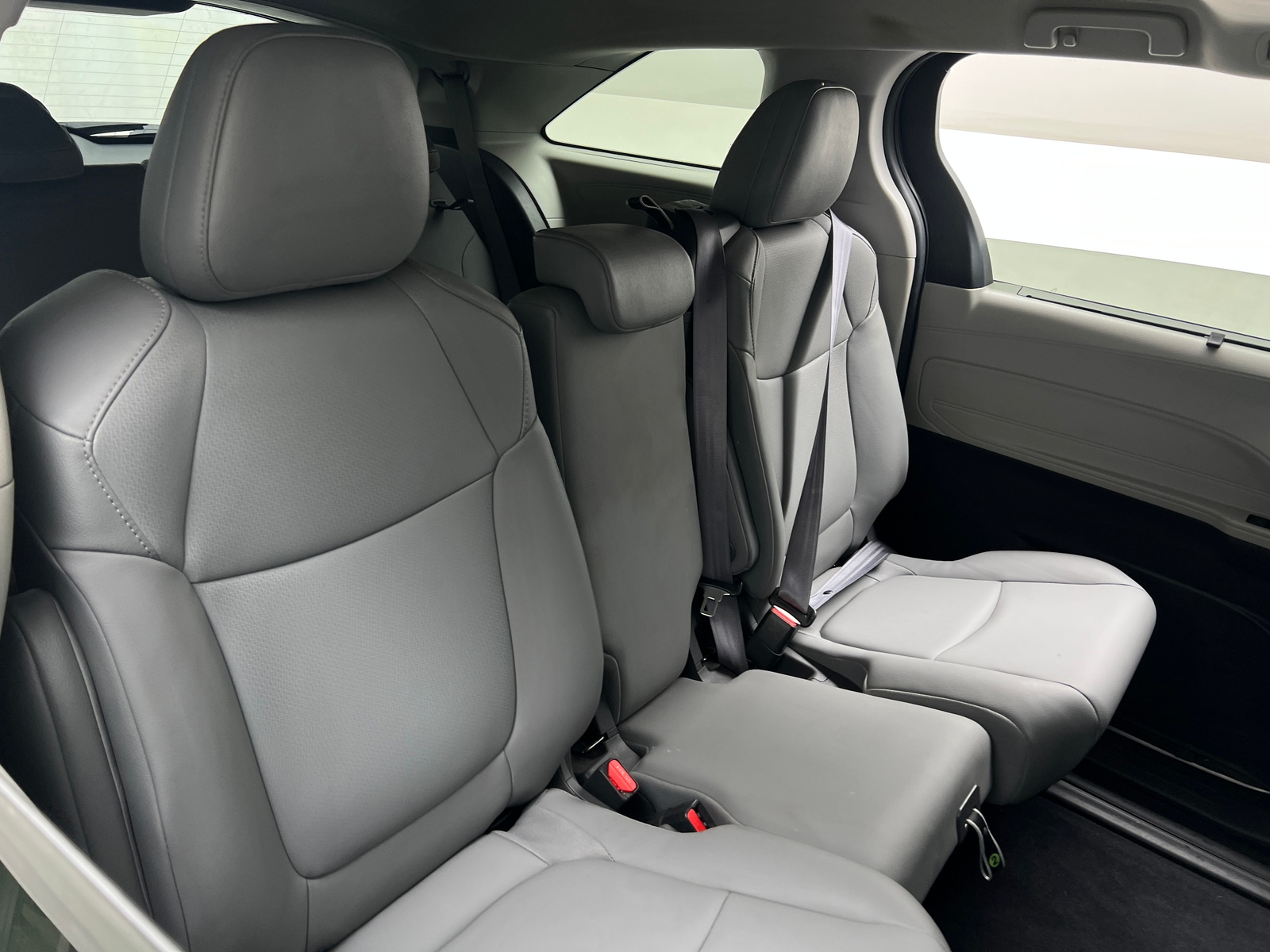 Thumbnail: 2021 Toyota Sienna - 5