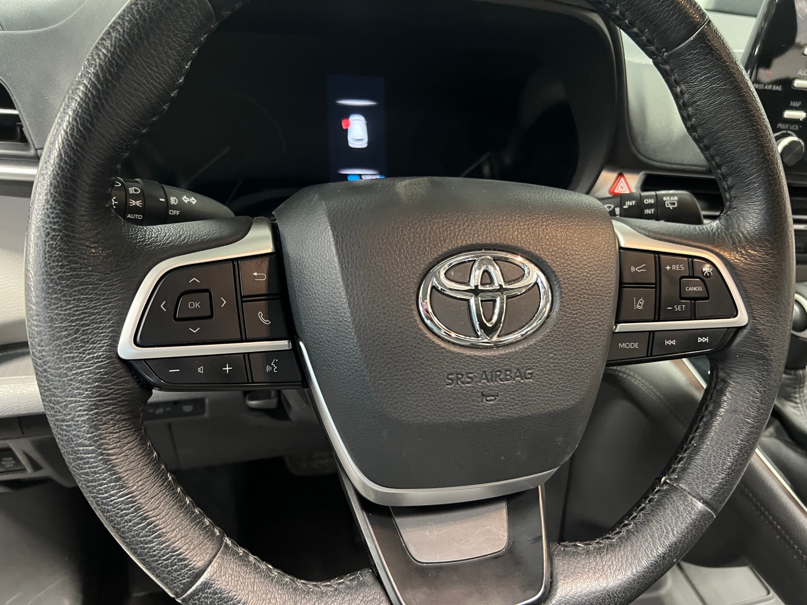 Thumbnail: 2021 Toyota Sienna - 4