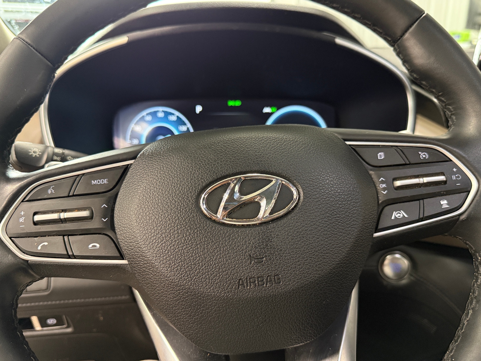 Thumbnail: 2023 Hyundai Santa Fe - 4