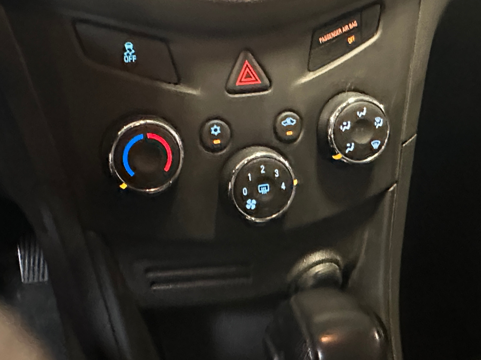 Thumbnail: 2016 Chevrolet Trax - 4