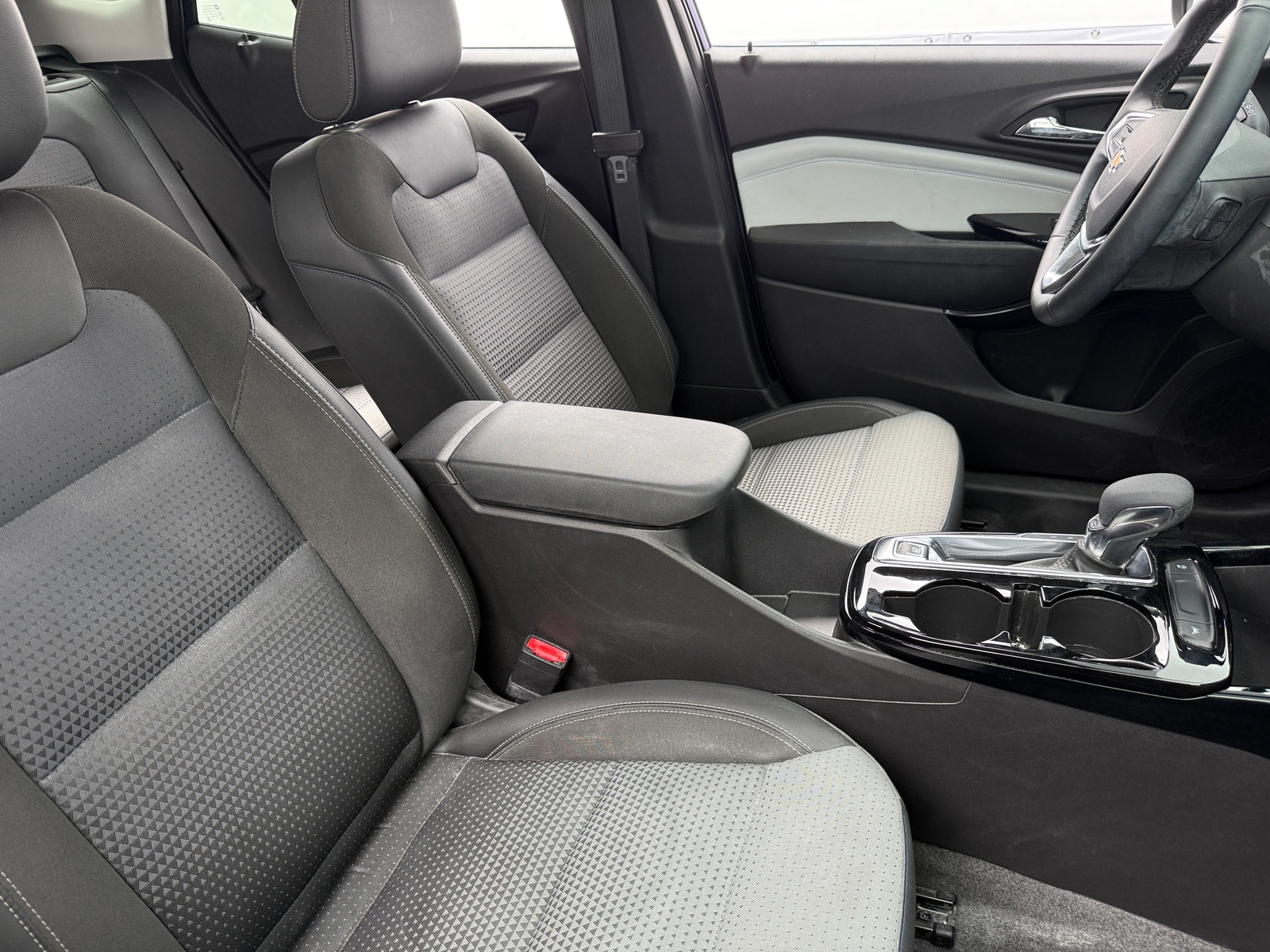 Thumbnail: 2024 Chevrolet Trax - 2