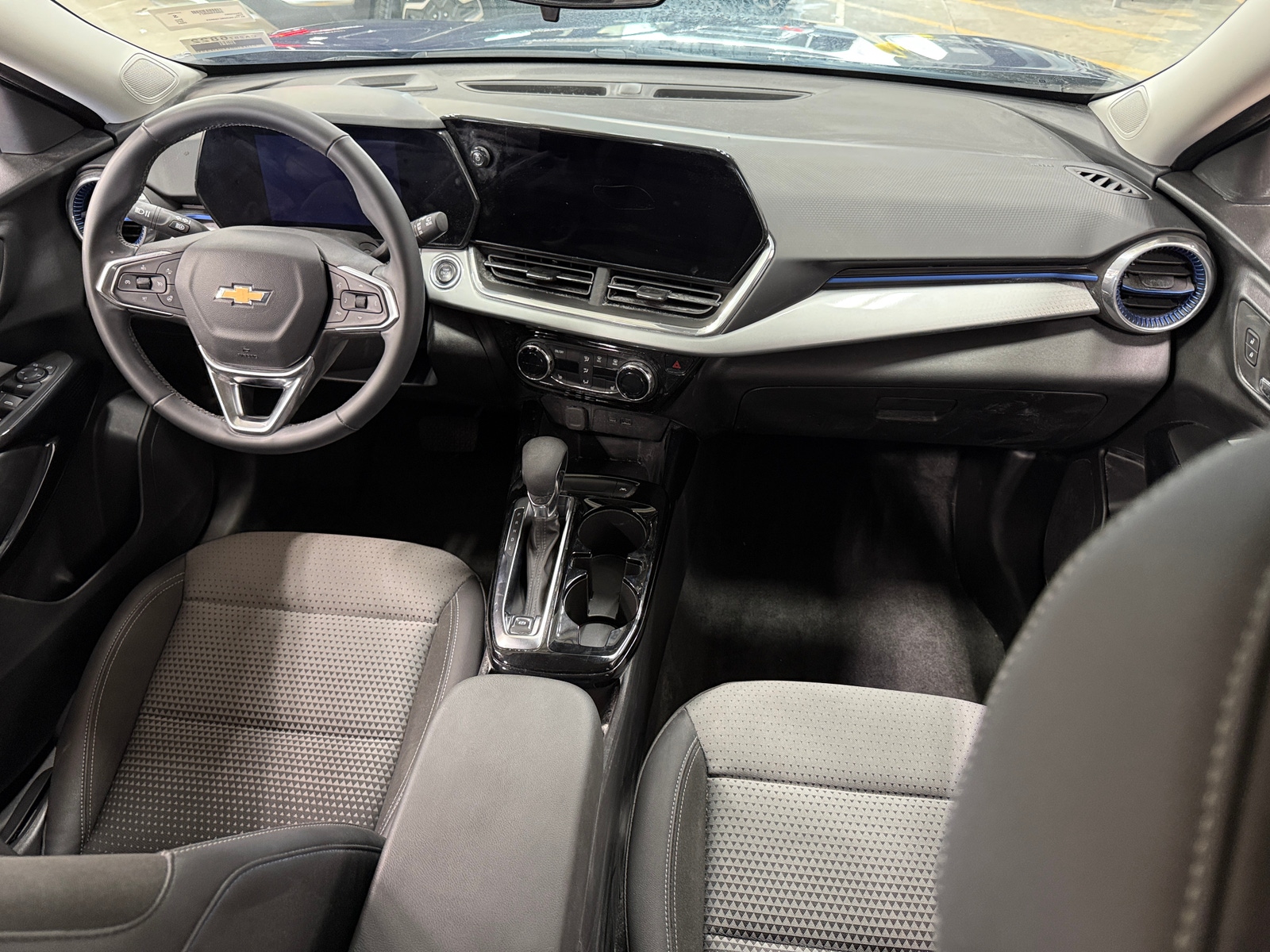 Thumbnail: 2024 Chevrolet Trax - 3