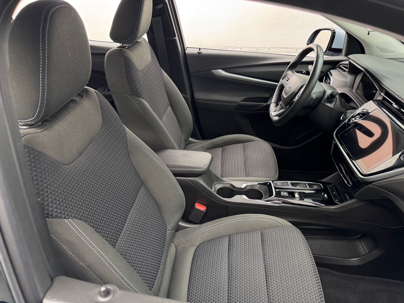 Thumbnail: 2023 Chevrolet Bolt EUV - 2