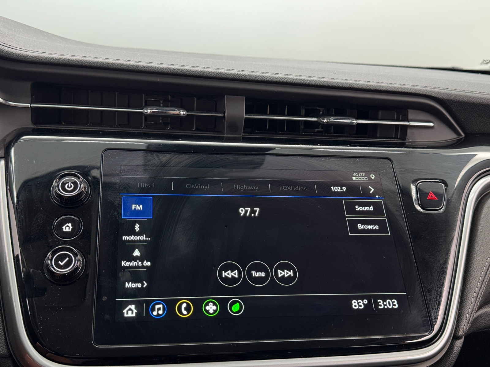 Thumbnail: 2023 Chevrolet Bolt EUV - 4