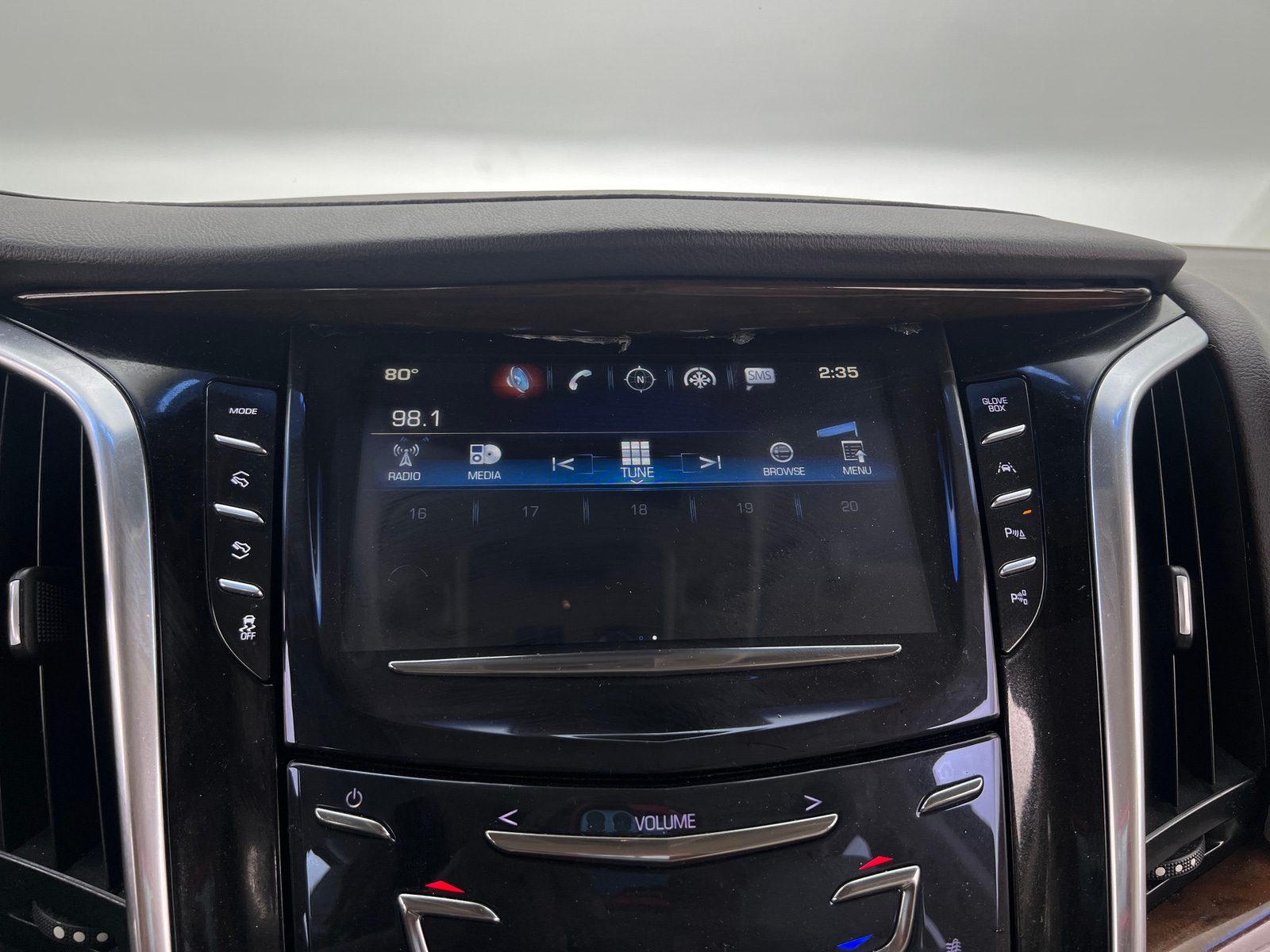 Thumbnail: 2017 Cadillac Escalade - 3