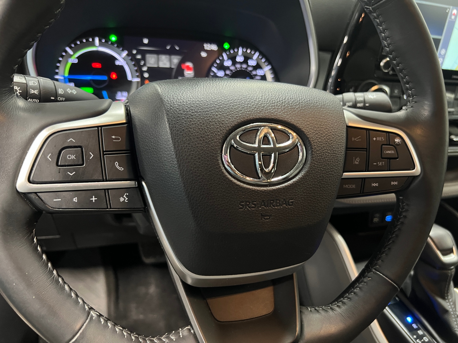 Thumbnail: 2022 Toyota Highlander - 4