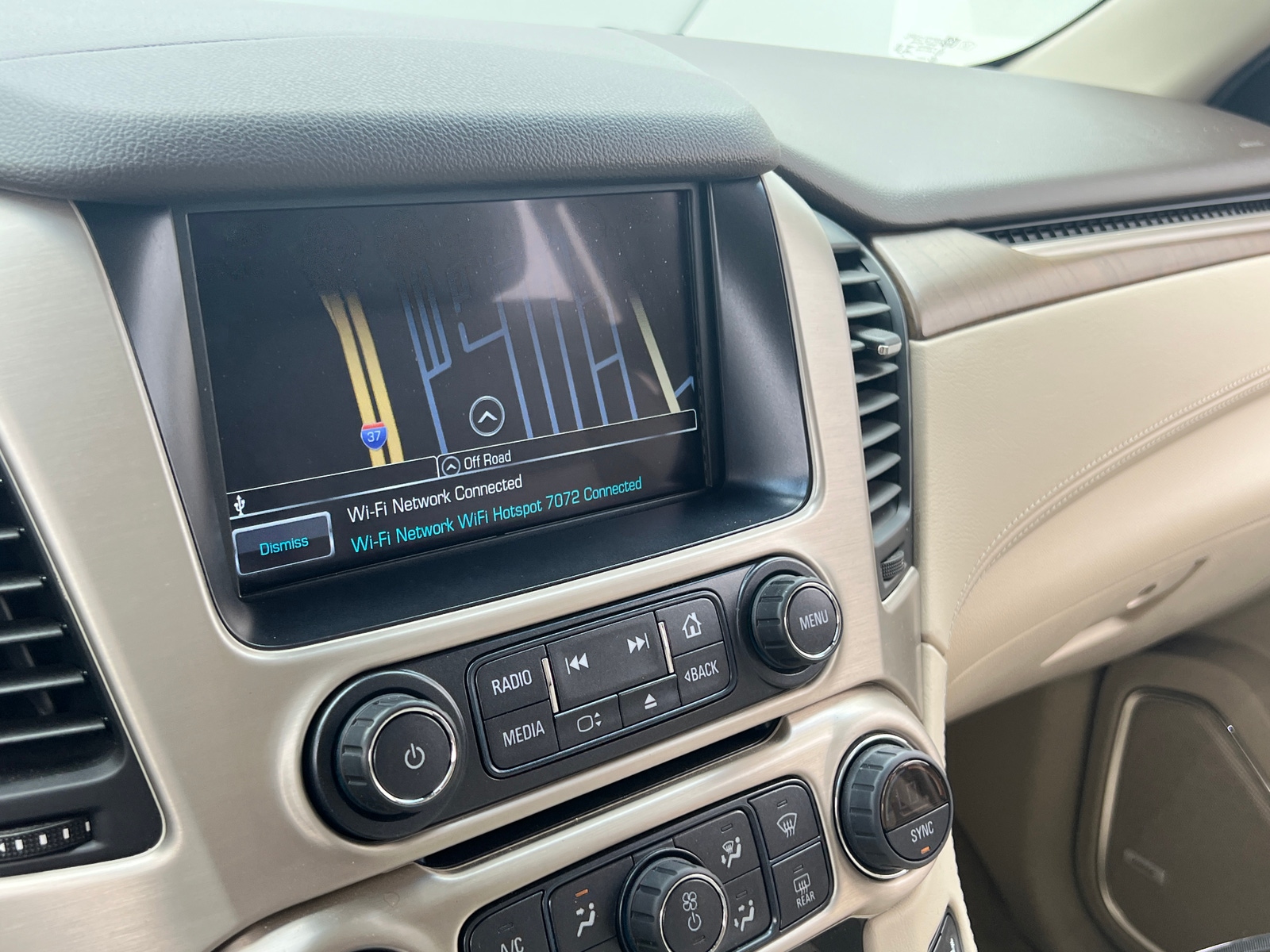 Thumbnail: 2018 GMC Yukon XL - 3