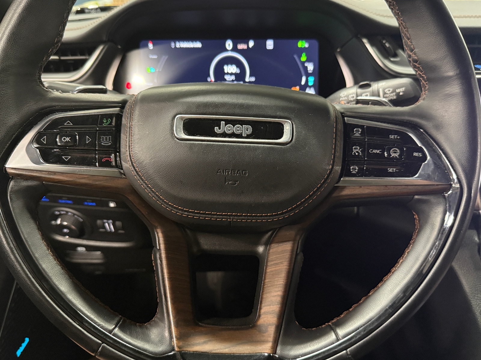 Thumbnail: 2022 Jeep Grand Cherokee - 4