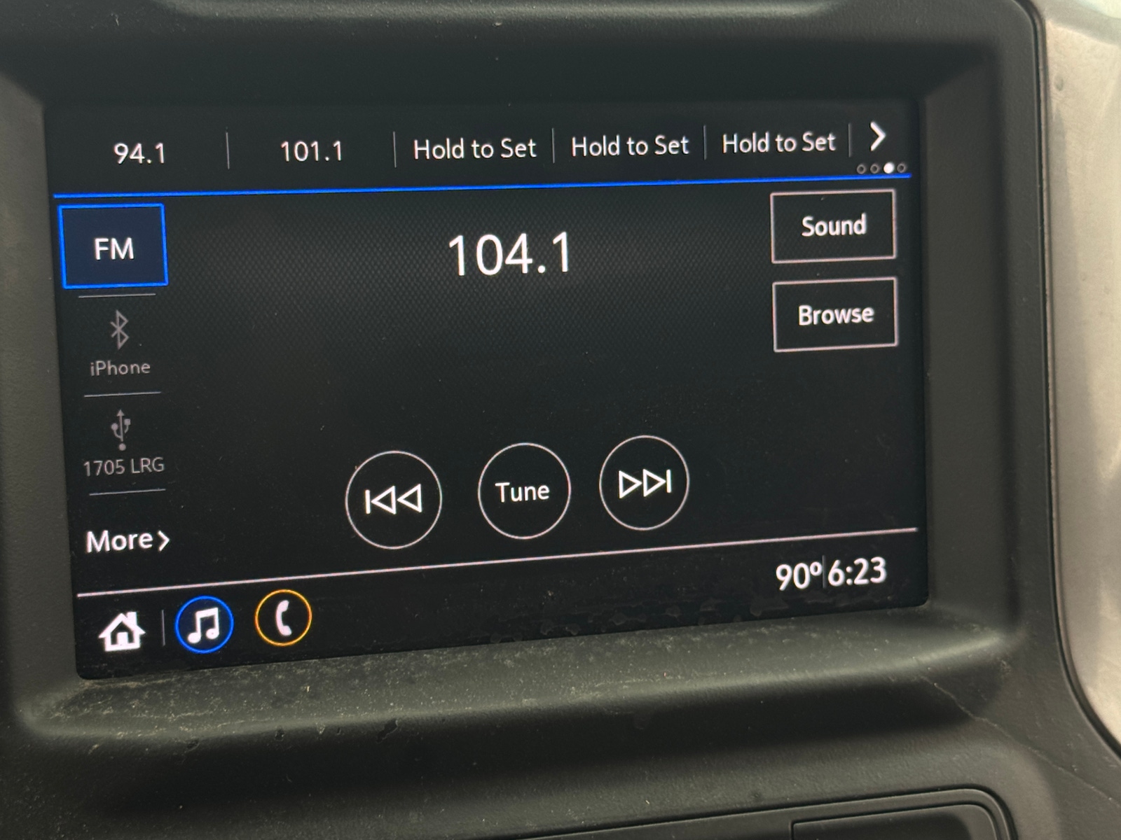 Thumbnail: 2021 Chevrolet Silverado 1500 - 4